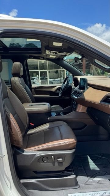 2021 Chevrolet Suburban — interior view