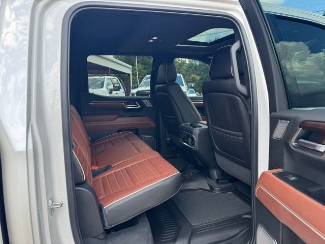 2025 GMC Sierra 1500 — detail view