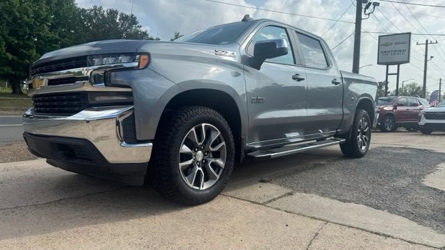 2020 Chevrolet Silverado 1500 LT in Satin Steel Metallic — front three-quarter view